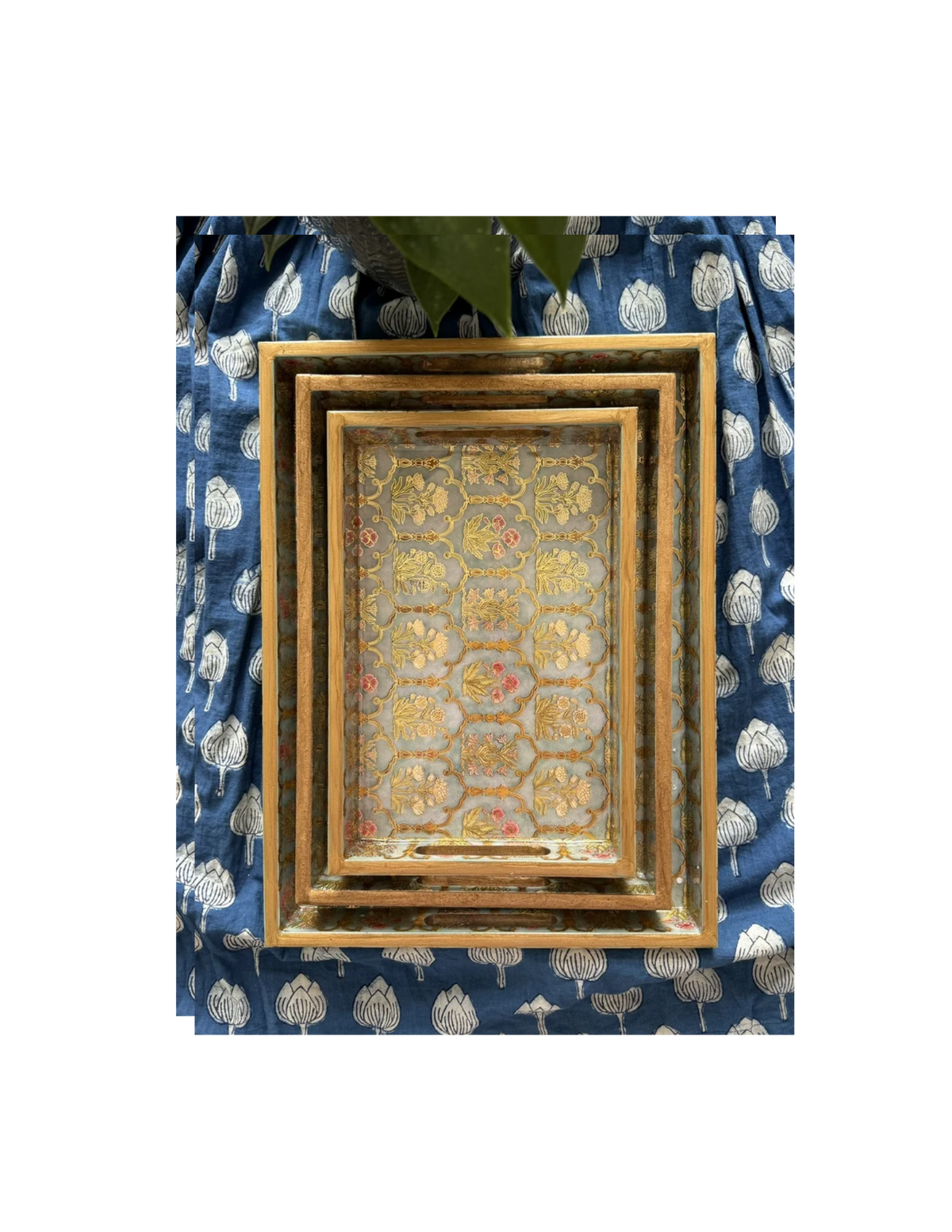Mahraab Tray